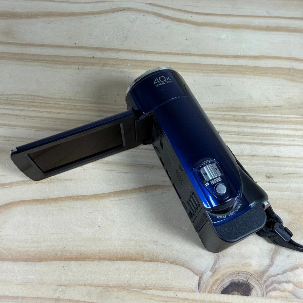 JVC Everio GZ-HM30AU Camcorder Blue 40x Optical Zoom High Definition w/Charger